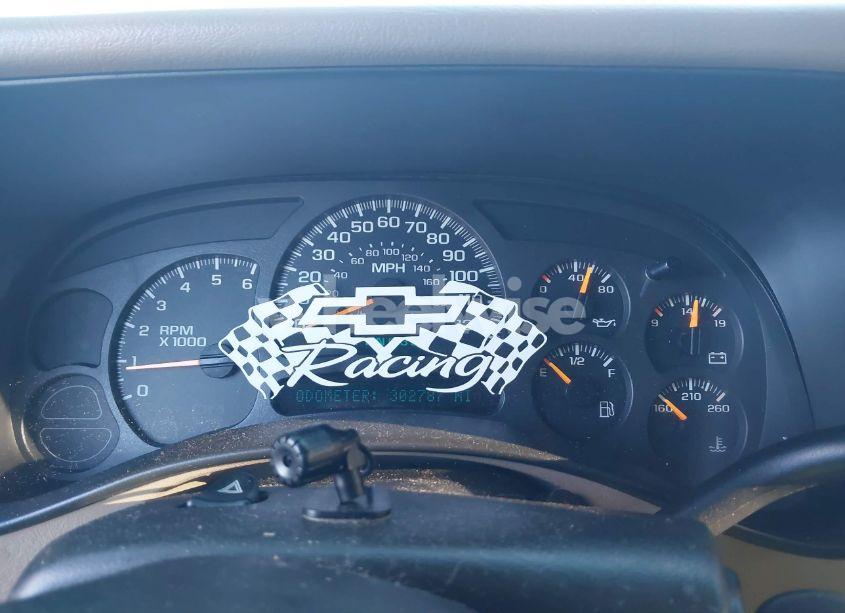 Photo 7 of 2004 Chevrolet Suburban 1500 LS (VIN 3GNEC16Z64G259156)