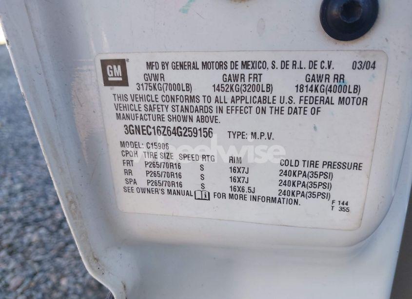 Photo 9 of 2004 Chevrolet Suburban 1500 LS (VIN 3GNEC16Z64G259156)