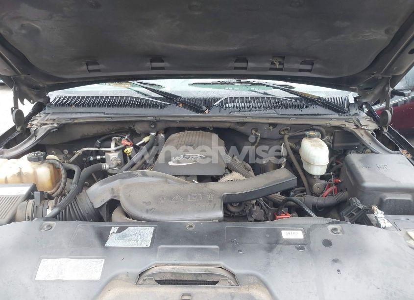 Photo 10 of 2005 Chevrolet Suburban 1500 LS (VIN 3GNEC16Z65G152920)