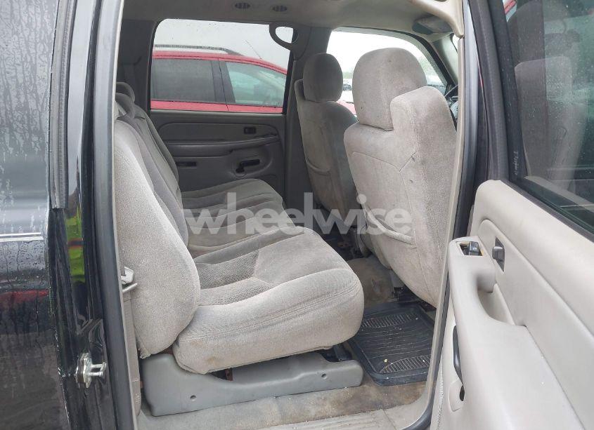 Photo 8 of 2005 Chevrolet Suburban 1500 LS (VIN 3GNEC16Z65G152920)