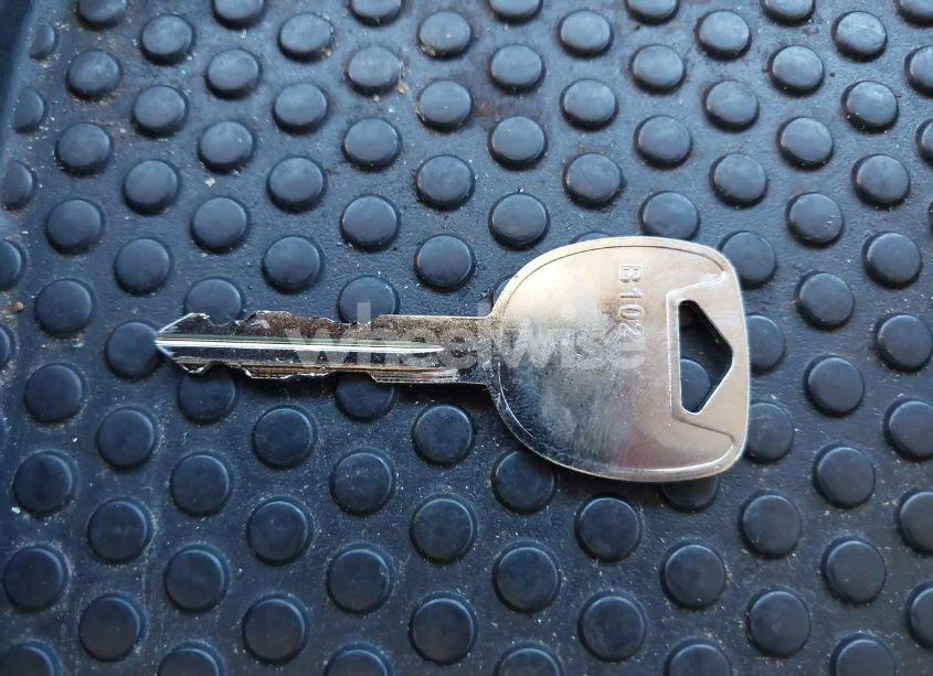 Photo 11 of 2005 Chevrolet Suburban 1500 LT (VIN 3GNEC16Z65G244433)