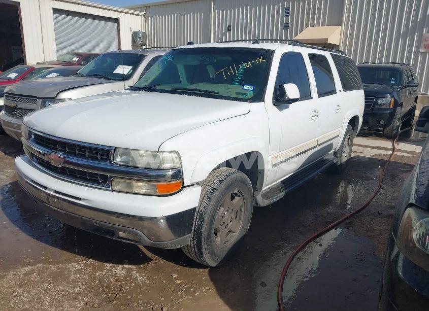 Photo 2 of 2005 Chevrolet Suburban 1500 LT (VIN 3GNEC16Z65G244433)