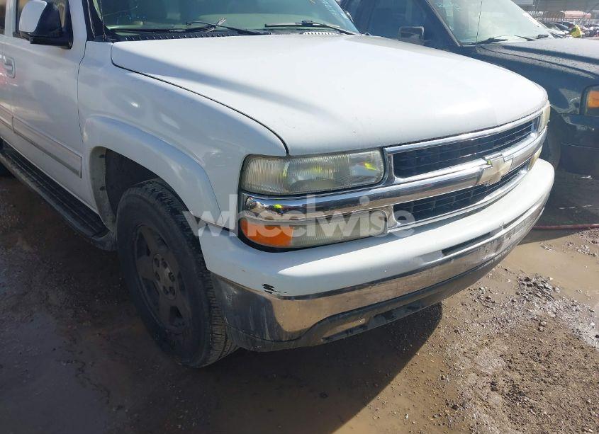 Photo 6 of 2005 Chevrolet Suburban 1500 LT (VIN 3GNEC16Z65G244433)