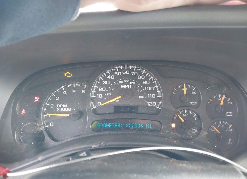 Photo 7 of 2005 Chevrolet Suburban 1500 LS (VIN 3GNEC16Z65G280235)