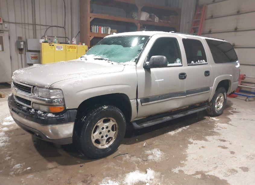 Photo 2 of 2005 Chevrolet Suburban 1500 LS (VIN 3GNEC16Z65G291123)