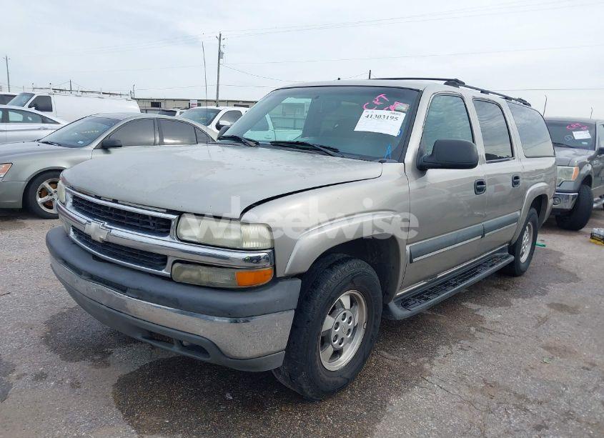 Photo 2 of 2002 Chevrolet Suburban 1500 LS (VIN 3GNEC16Z72G193181)