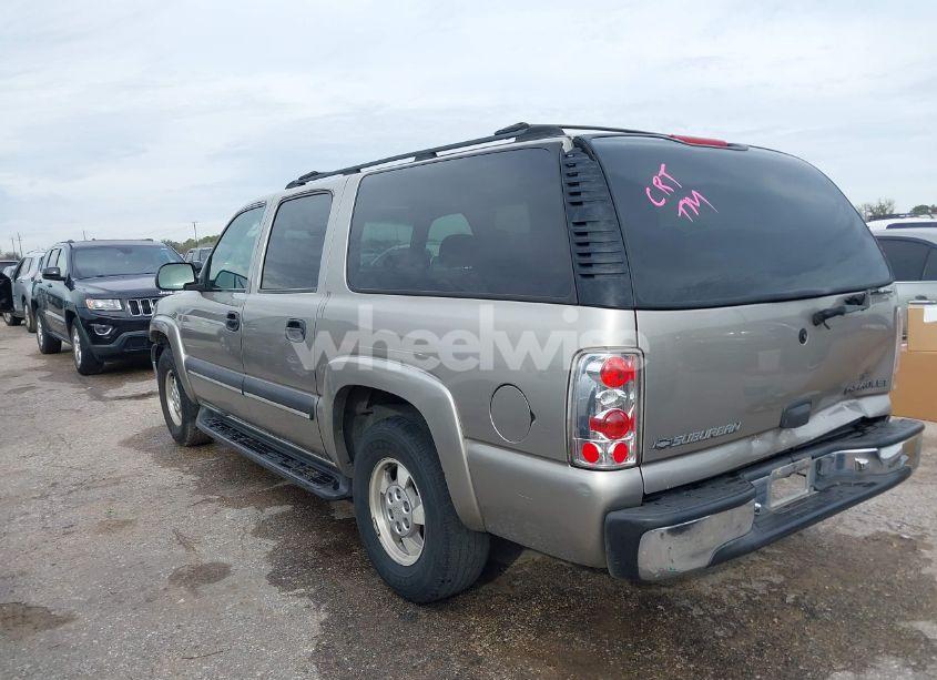 Photo 3 of 2002 Chevrolet Suburban 1500 LS (VIN 3GNEC16Z72G193181)