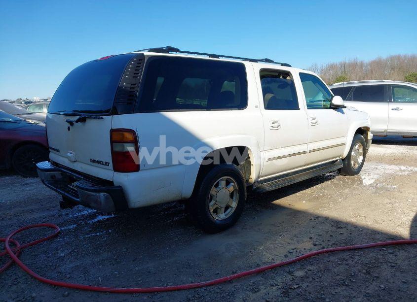 Photo 4 of 2002 Chevrolet Suburban 1500 LT (VIN 3GNEC16Z72G205717)