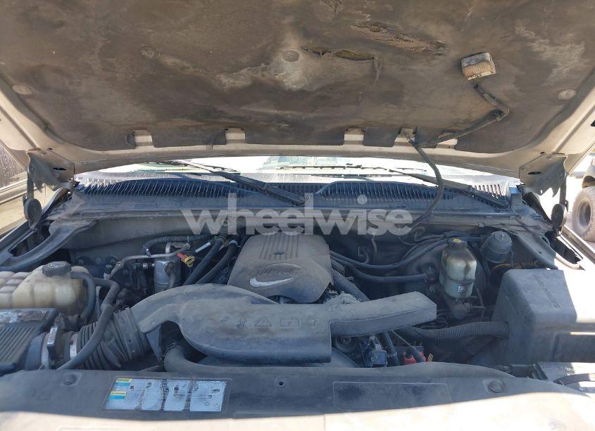 Photo 10 of 2002 Chevrolet Suburban 1500 LS (VIN 3GNEC16Z72G223490)