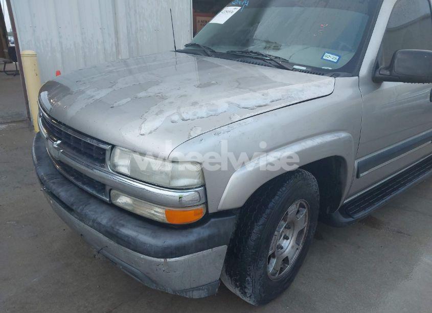 Photo 6 of 2002 Chevrolet Suburban 1500 LS (VIN 3GNEC16Z72G223490)