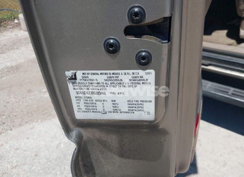 Photo 9 of 2002 Chevrolet Suburban 1500 LS (VIN 3GNEC16Z72G223490)