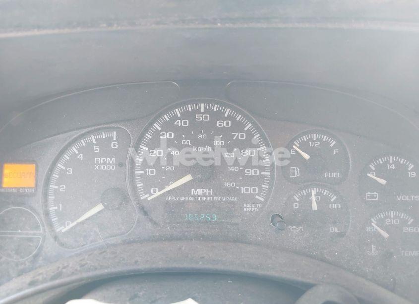 Photo 7 of 2002 Chevrolet Suburban 1500 LT (VIN 3GNEC16Z72G237048)