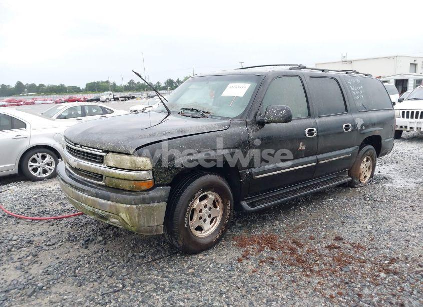 Photo 2 of 2002 Chevrolet Suburban 1500 LS (VIN 3GNEC16Z72G304778)