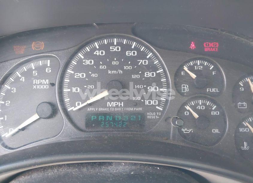 Photo 7 of 2002 Chevrolet Suburban 1500 LS (VIN 3GNEC16Z72G304778)