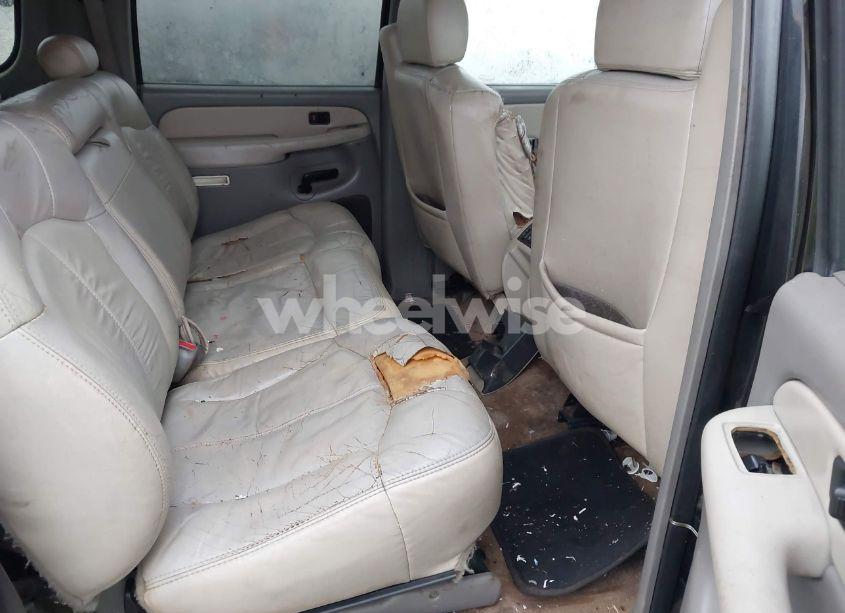 Photo 8 of 2002 Chevrolet Suburban 1500 LS (VIN 3GNEC16Z72G304778)