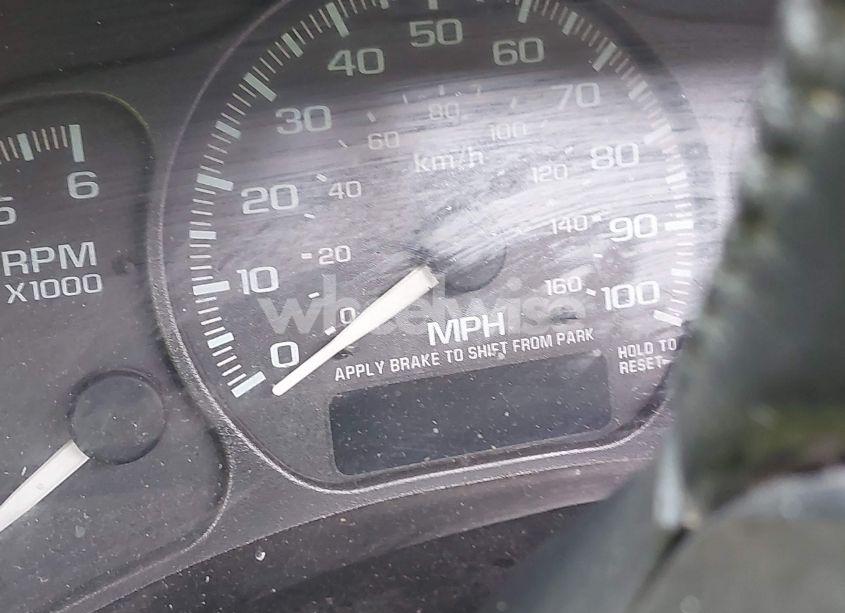 Photo 16 of 2002 Chevrolet Suburban 1500 LT (VIN 3GNEC16Z72G349364)