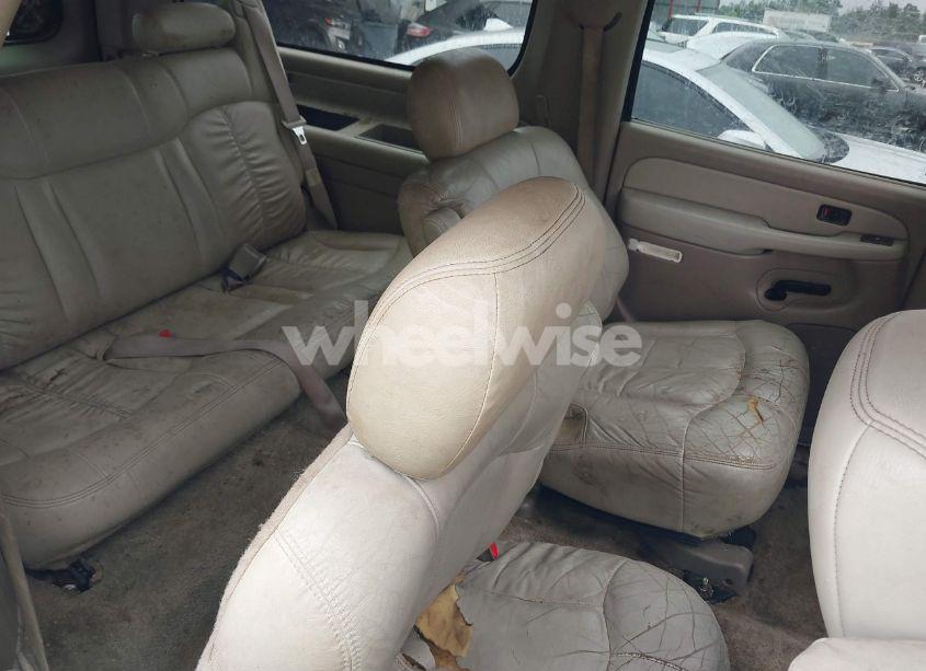 Photo 8 of 2002 Chevrolet Suburban 1500 LT (VIN 3GNEC16Z72G349364)