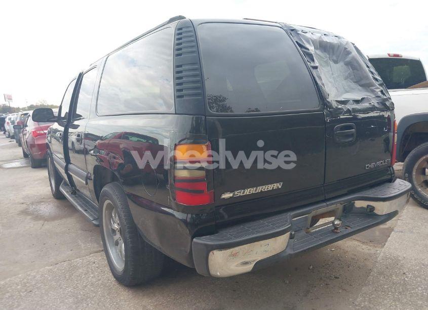 Photo 3 of 2003 Chevrolet Suburban 1500 LS (VIN 3GNEC16Z73G141597)