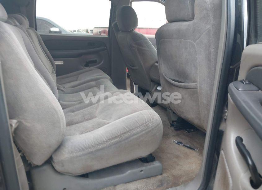 Photo 8 of 2003 Chevrolet Suburban 1500 LS (VIN 3GNEC16Z73G141597)