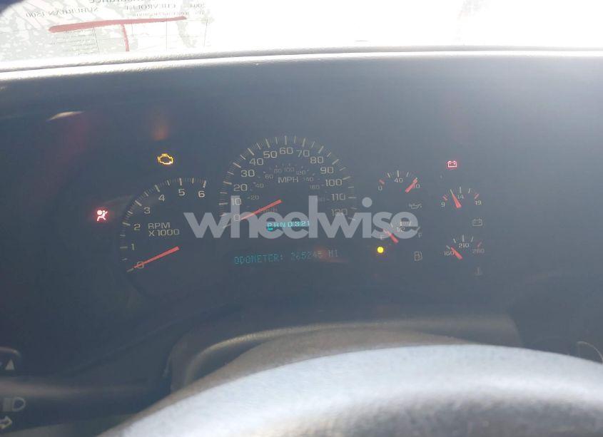 Photo 15 of 2004 Chevrolet Suburban 1500 LS (VIN 3GNEC16Z74G201816)