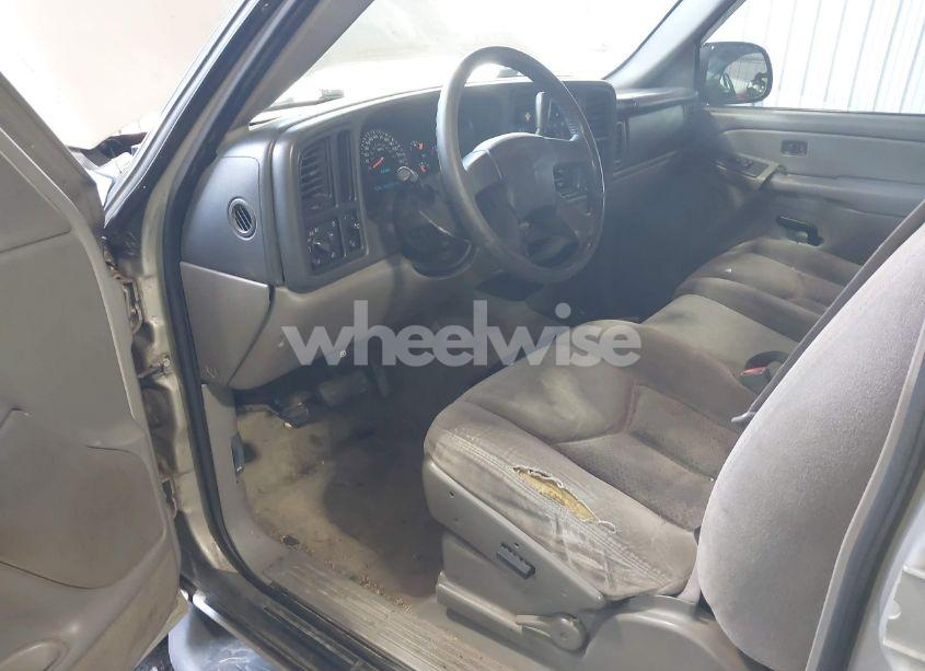 Photo 5 of 2004 Chevrolet Suburban 1500 LS (VIN 3GNEC16Z74G201816)