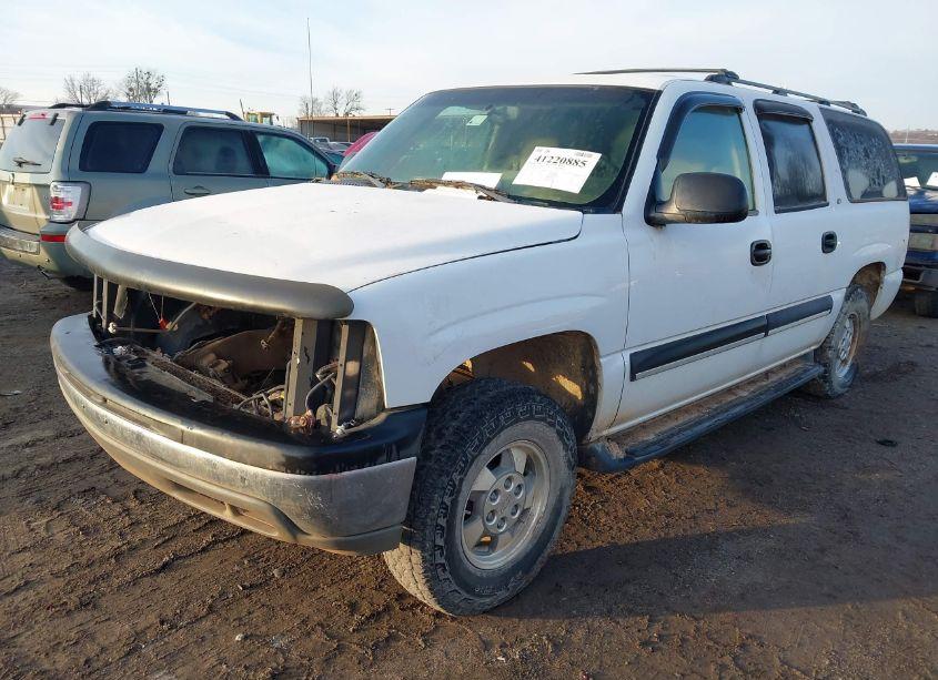 Photo 2 of 2002 Chevrolet Suburban 1500 LS (VIN 3GNEC16Z82G353245)