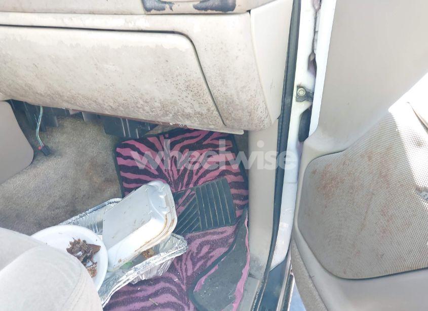 Photo 11 of 2003 Chevrolet Suburban 1500 LS (VIN 3GNEC16Z83G177914)