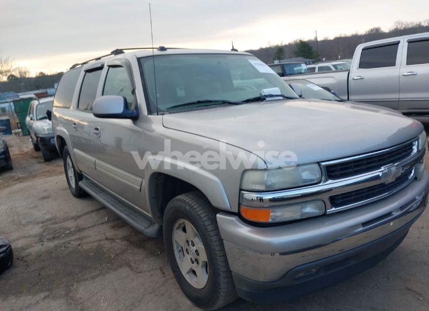 2005 Chevrolet Suburban 1500 LT (VIN 3GNEC16Z85G157682) main photo