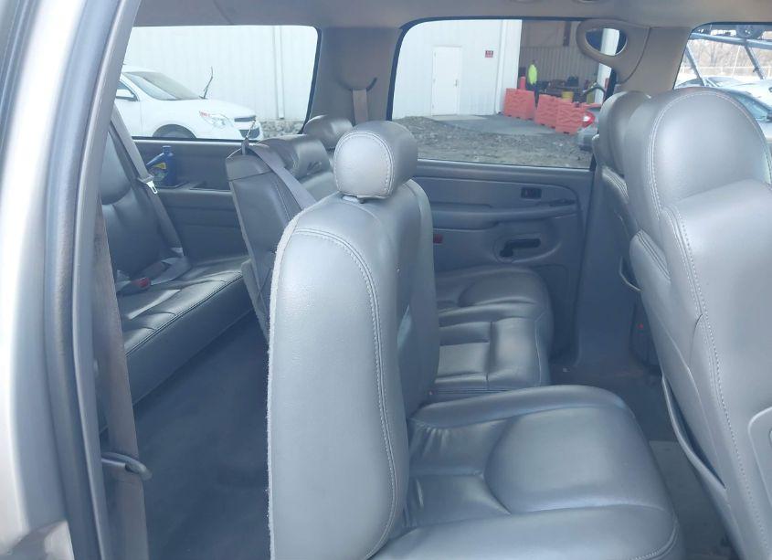 Photo 8 of 2006 Chevrolet Suburban 1500 LT (VIN 3GNEC16Z86G131021)