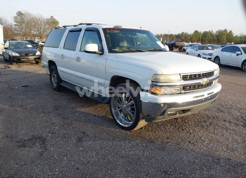 2002 Chevrolet Suburban 1500 LT (VIN 3GNEC16Z92G241795) main photo