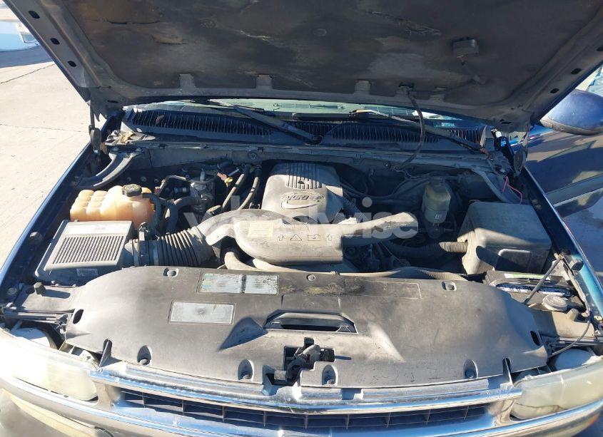 Photo 10 of 2002 Chevrolet Suburban 1500 LT (VIN 3GNEC16Z92G309366)