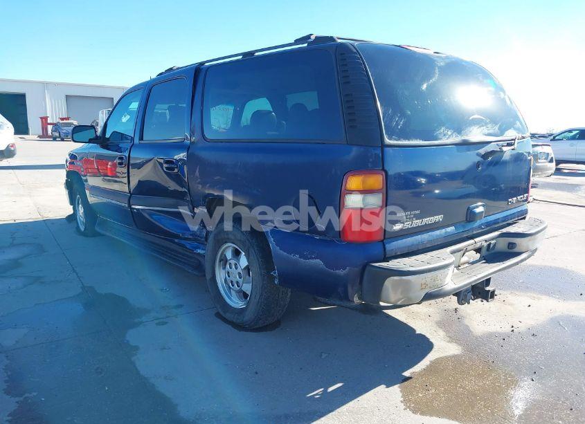 Photo 3 of 2002 Chevrolet Suburban 1500 LT (VIN 3GNEC16Z92G309366)