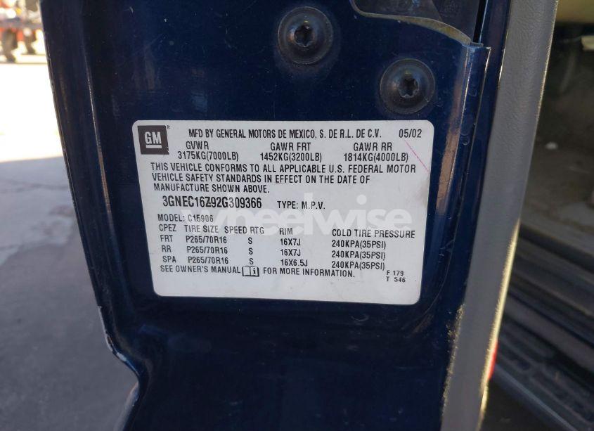 Photo 9 of 2002 Chevrolet Suburban 1500 LT (VIN 3GNEC16Z92G309366)