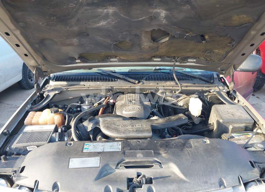 Photo 10 of 2002 Chevrolet Suburban 1500 LS (VIN 3GNEC16Z92G344246)