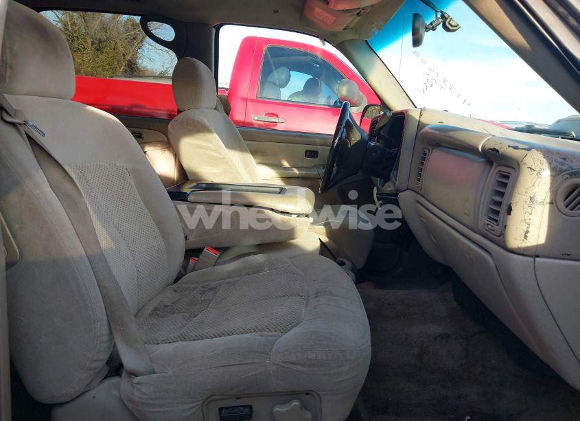 Photo 5 of 2002 Chevrolet Suburban 1500 LS (VIN 3GNEC16Z92G344246)