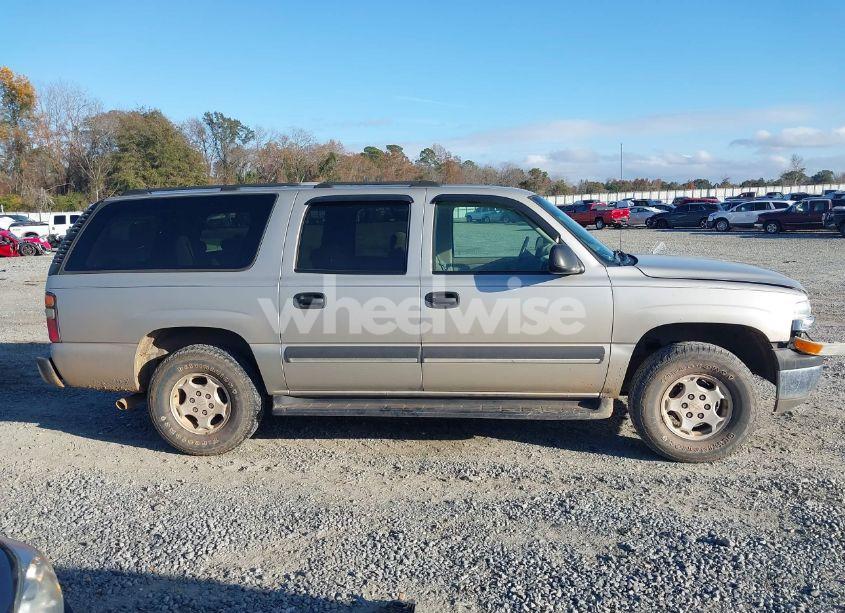 Photo 13 of 2004 Chevrolet Suburban 1500 LS (VIN 3GNEC16Z94G115374)