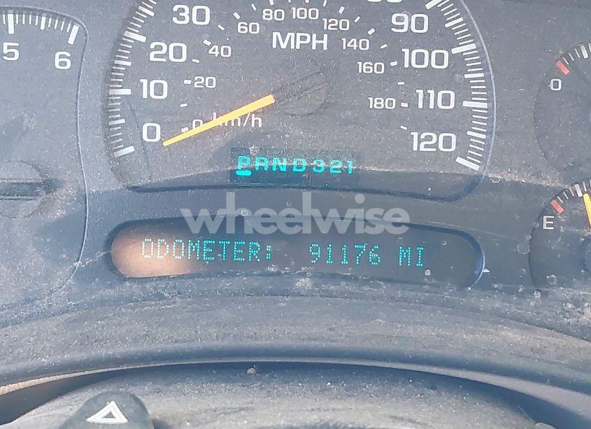 Photo 15 of 2004 Chevrolet Suburban 1500 LS (VIN 3GNEC16Z94G115374)