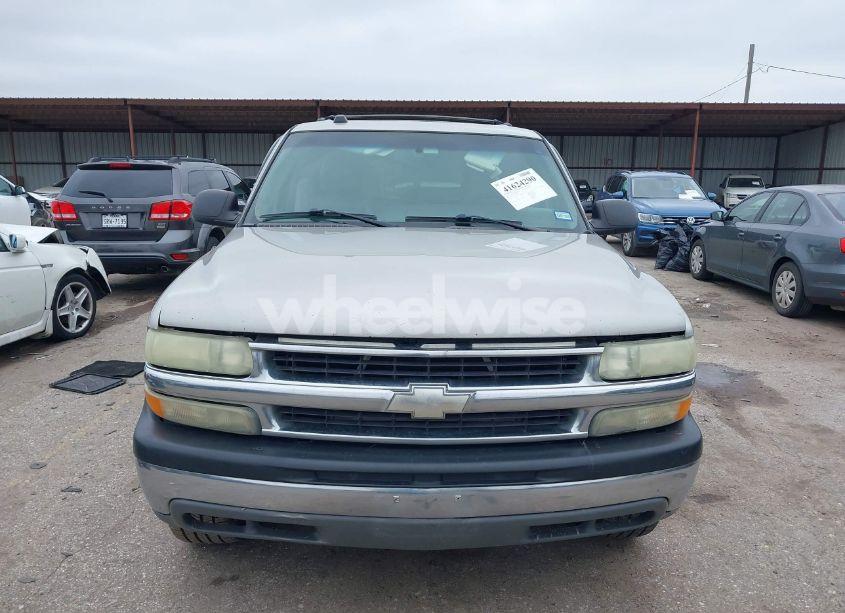 Photo 12 of 2004 Chevrolet Suburban 1500 LS (VIN 3GNEC16Z94G210873)