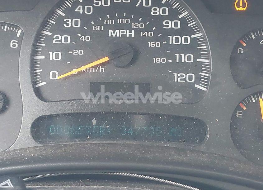 Photo 15 of 2004 Chevrolet Suburban 1500 LS (VIN 3GNEC16Z94G210873)