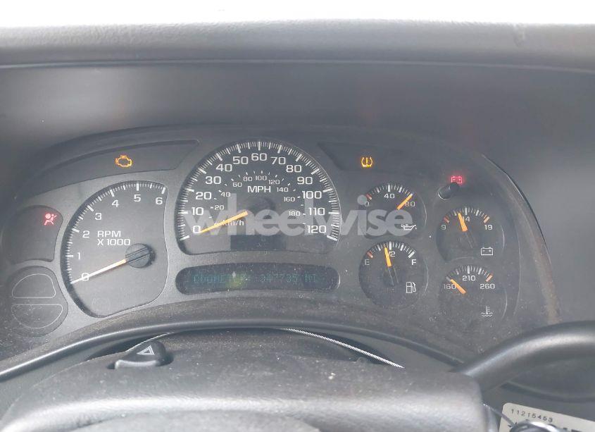 Photo 7 of 2004 Chevrolet Suburban 1500 LS (VIN 3GNEC16Z94G210873)