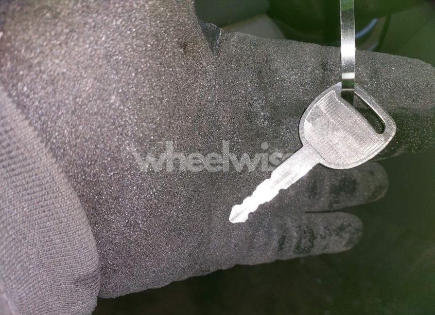 Photo 11 of 2004 Chevrolet Suburban 1500 LT (VIN 3GNEC16Z94G319009)