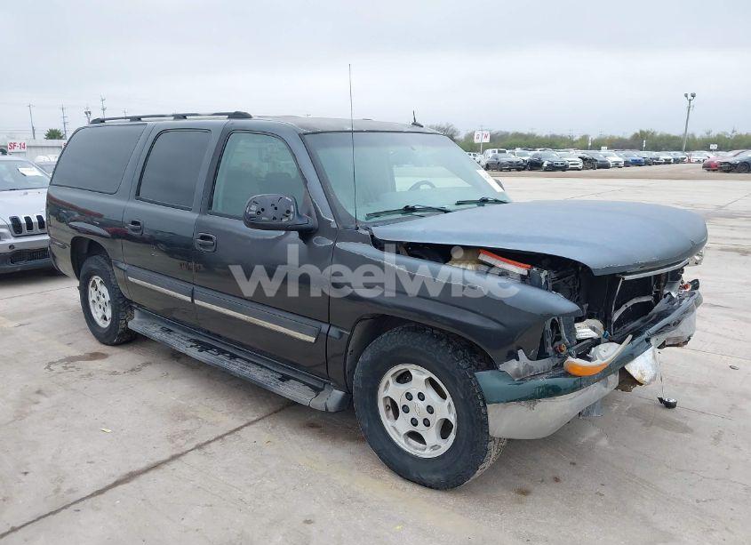 2005 Chevrolet Suburban 1500 LS (VIN 3GNEC16Z95G131012) main photo
