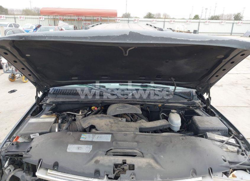 Photo 10 of 2005 Chevrolet Suburban 1500 LS (VIN 3GNEC16Z95G131012)