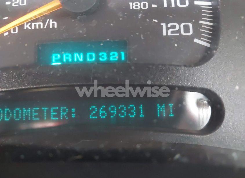 Photo 16 of 2005 Chevrolet Suburban 1500 LS (VIN 3GNEC16Z95G131012)