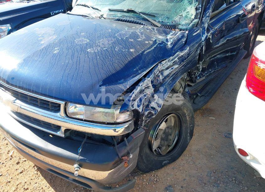 Photo 13 of 2002 Chevrolet Suburban 1500 LS (VIN 3GNEC16ZX2G275244)