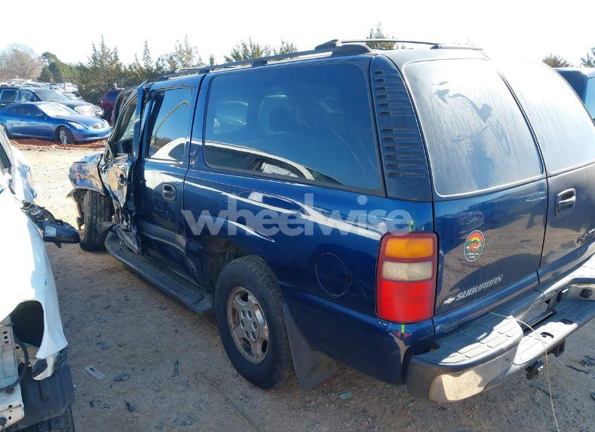 Photo 3 of 2002 Chevrolet Suburban 1500 LS (VIN 3GNEC16ZX2G275244)