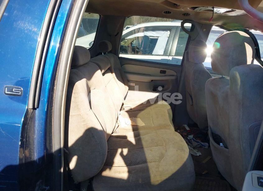 Photo 8 of 2002 Chevrolet Suburban 1500 LS (VIN 3GNEC16ZX2G275244)