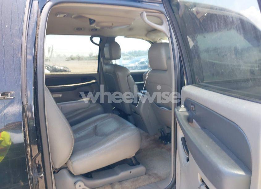 Photo 8 of 2003 Chevrolet Suburban 1500 LT (VIN 3GNEC16ZX3G334147)