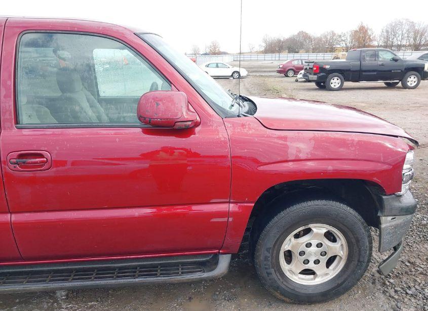 Photo 17 of 2004 Chevrolet Suburban 1500 LS (VIN 3GNEC16ZX4G313977)