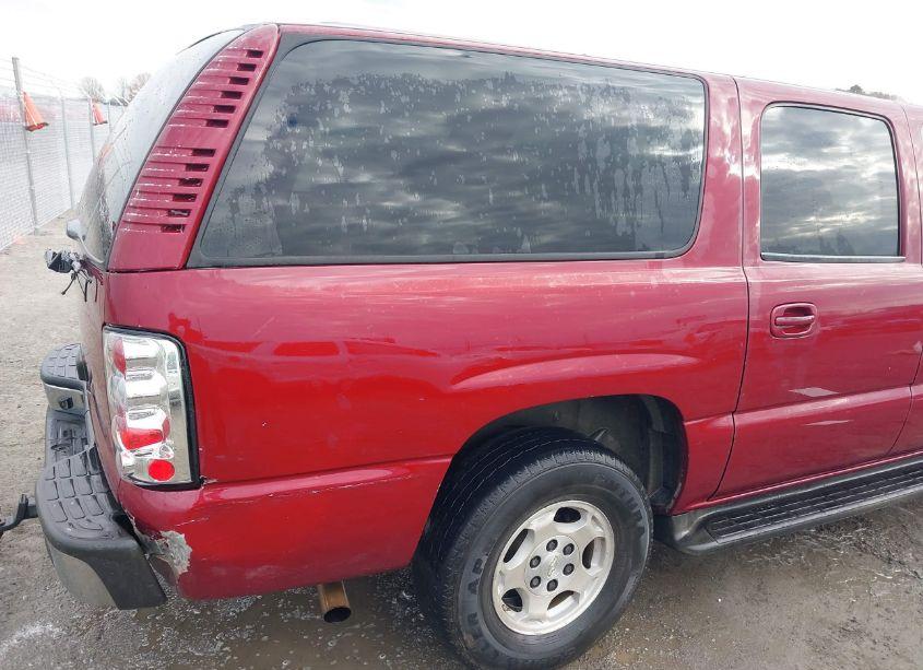 Photo 18 of 2004 Chevrolet Suburban 1500 LS (VIN 3GNEC16ZX4G313977)
